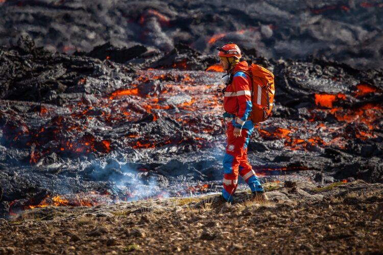 Reykjanes,Peninsula,,Iceland,-,August,3,,2022,:,Rescue,Worker