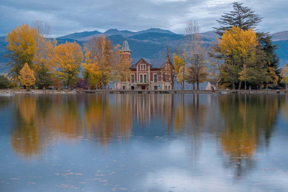 Lake of Puigcerda, town in Girona, Catalonia