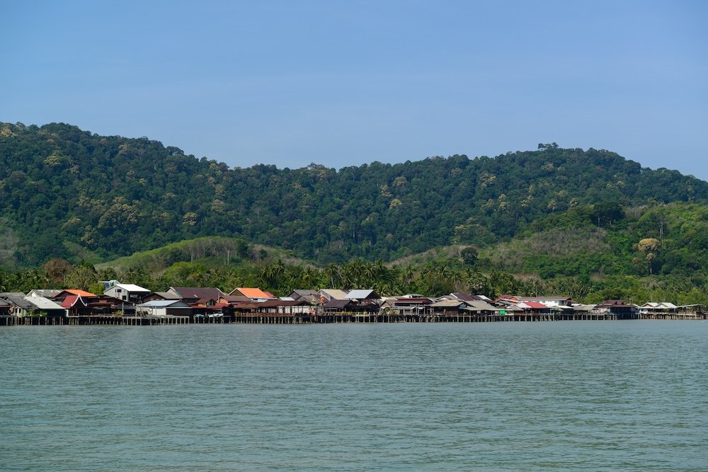 Lanta old town is located in the east of Koh Lanta Yai where Thai, Muslim, and Buddhist people are living together,